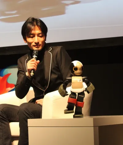 Takahashi Tomotaka-san with his robot